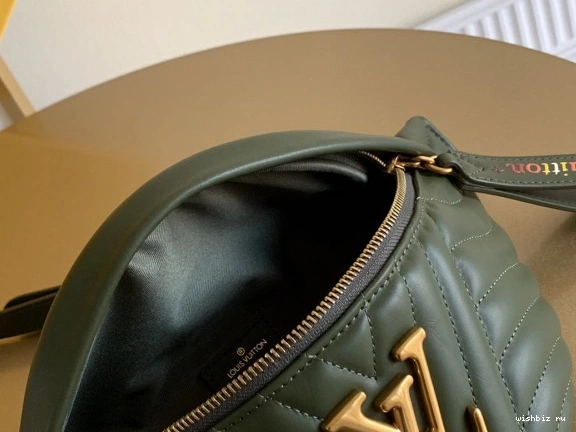 WIS NEW WAVE VUITTON LOUIS BUMBAG 0827
